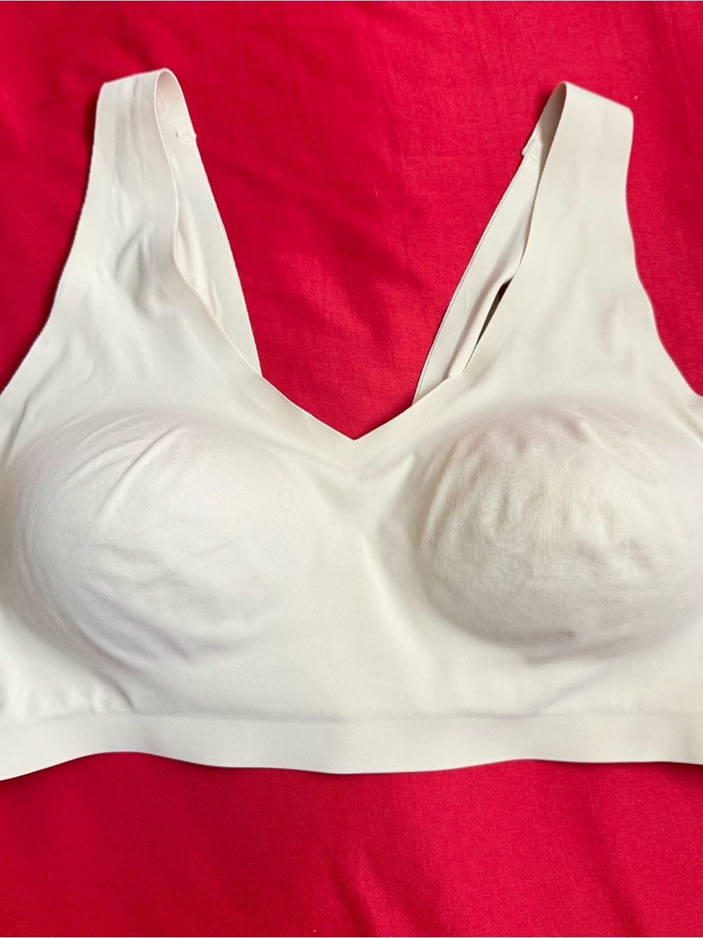 Everyday Seamless V-Neck Bra - Cream